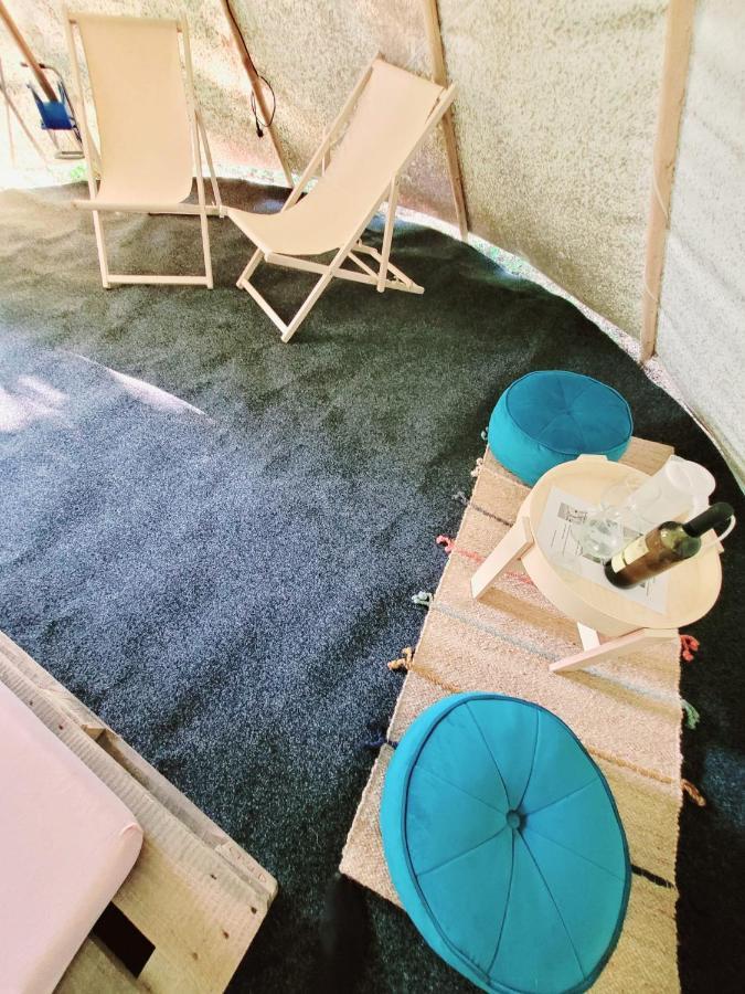 Hotel Teepee v zámecké zahradě Ronov Nad Doubravou Exteriér fotografie